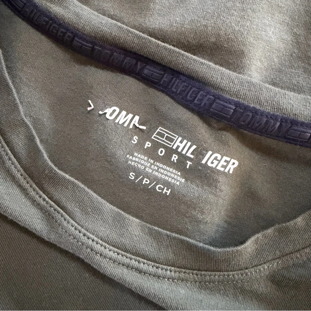 Tommy Hilfiger Sport Army Green Cotton Blend Logo Tee Size S - Picture 4 of 6